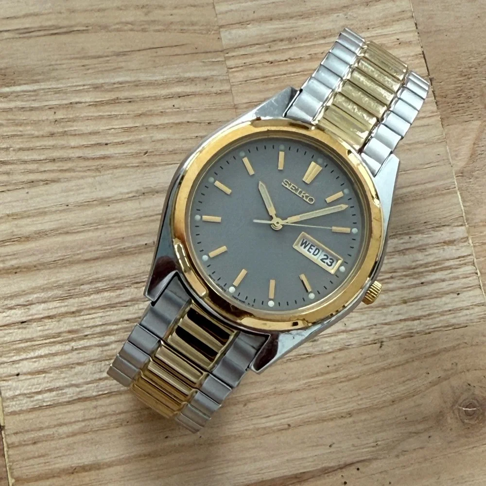 Seiko Gray Dial Watch Two-Tone Stretch Bracelet Case Day Date Window New Battery